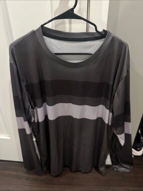 Men's Long Sleeve Striped Performance Tee - Gray/White